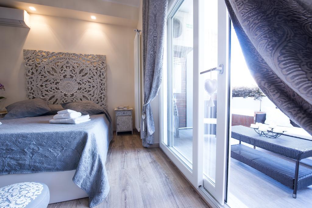Romantic House Luaran gambar